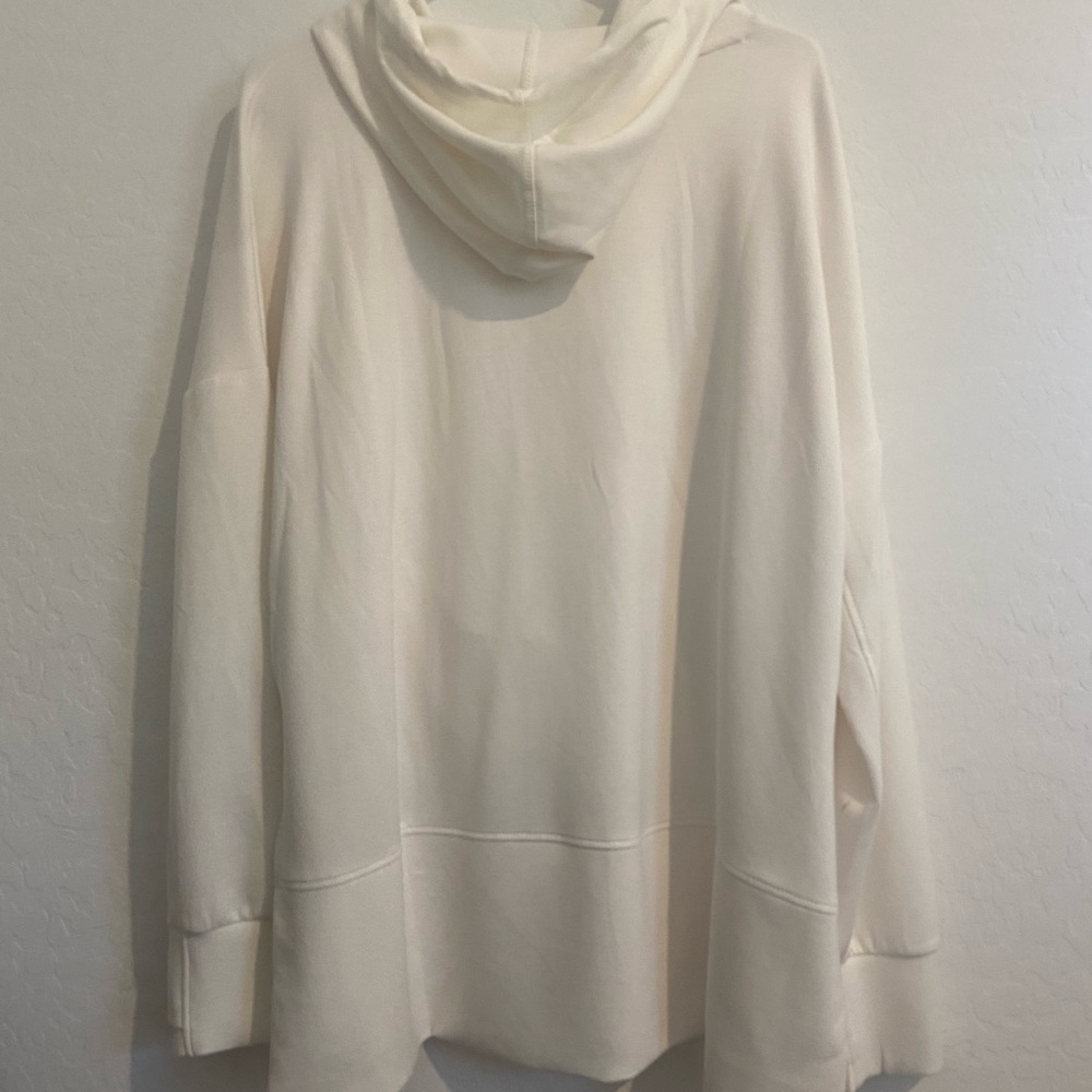 Sweater - Picture 4 of 6
